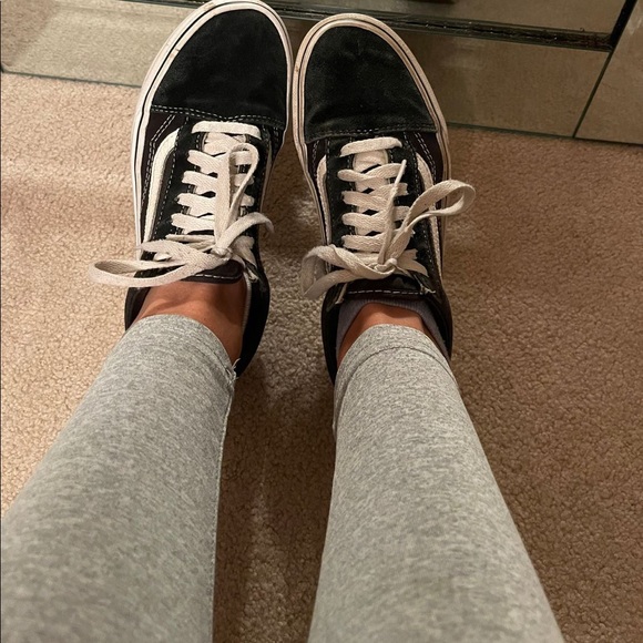 Van’s - Picture 3 of 6